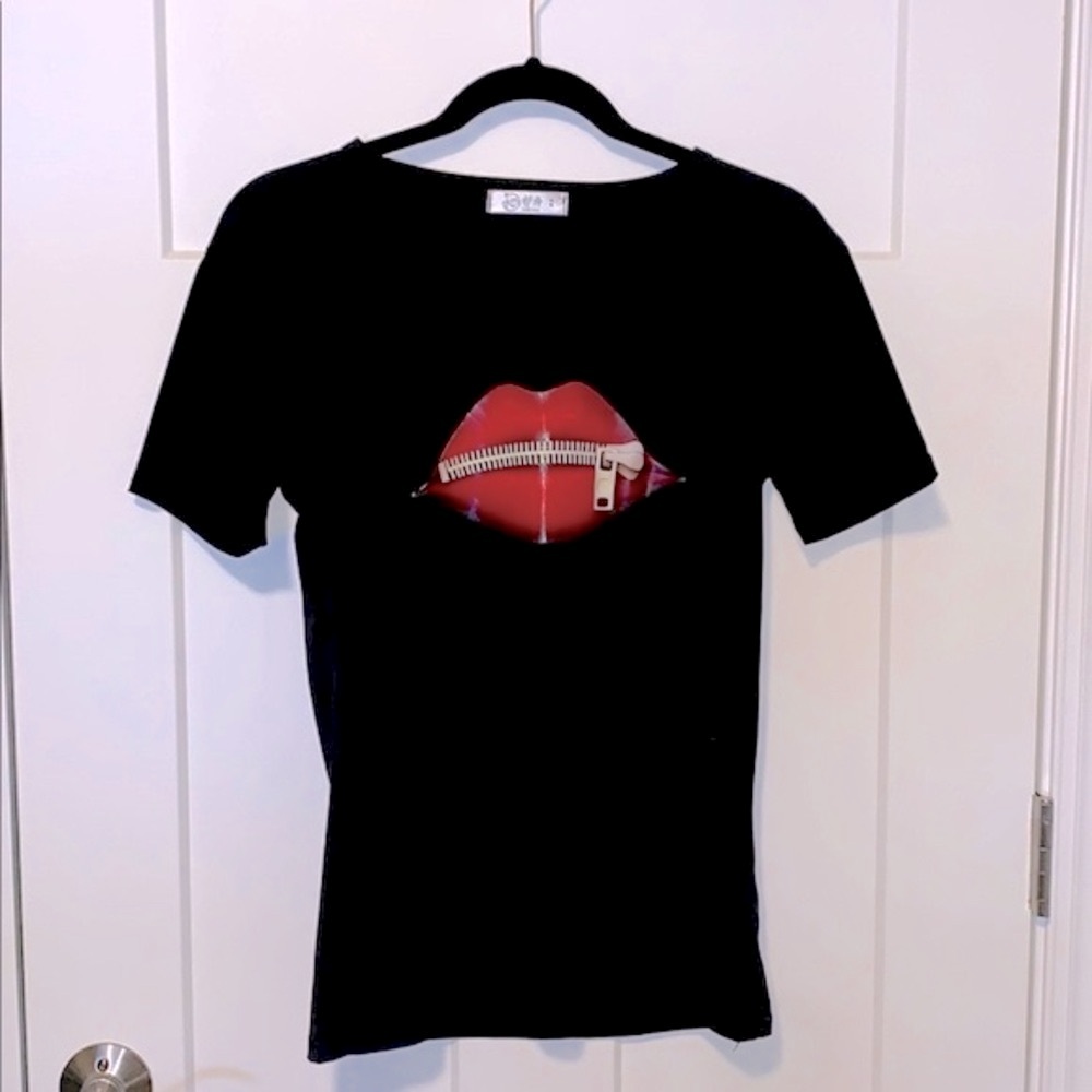 Zipped Lips Vinyl Short Sleeve Tee